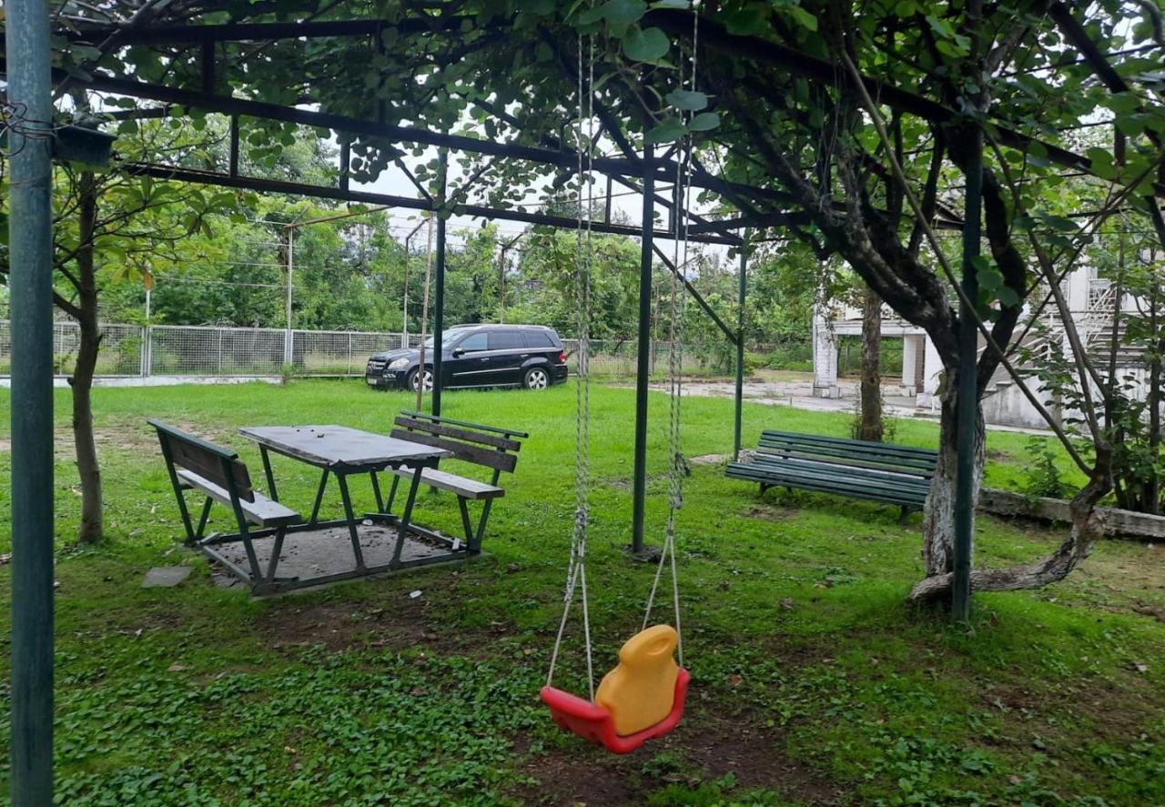 Kobuleti 4-Bedroom Apartment Ngoại thất bức ảnh